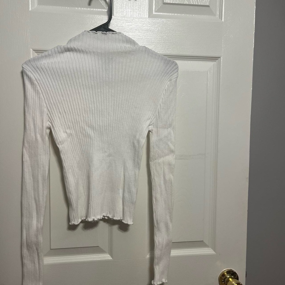 Forever 21 Turtleneck Long Sleeve White Top
